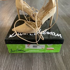 Beautiful Suede Lace-up Pumps